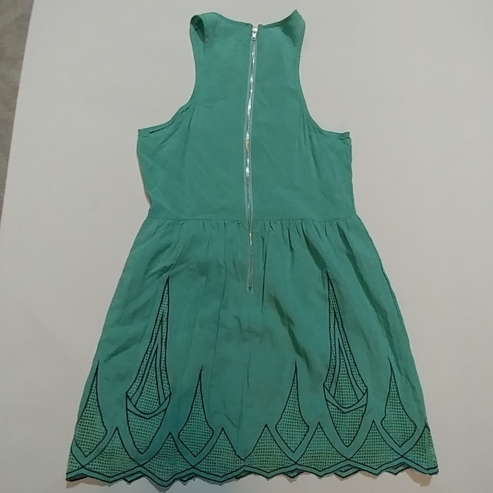 Tobi scalloped Skater Dress sz Small - Picture 5 of 8